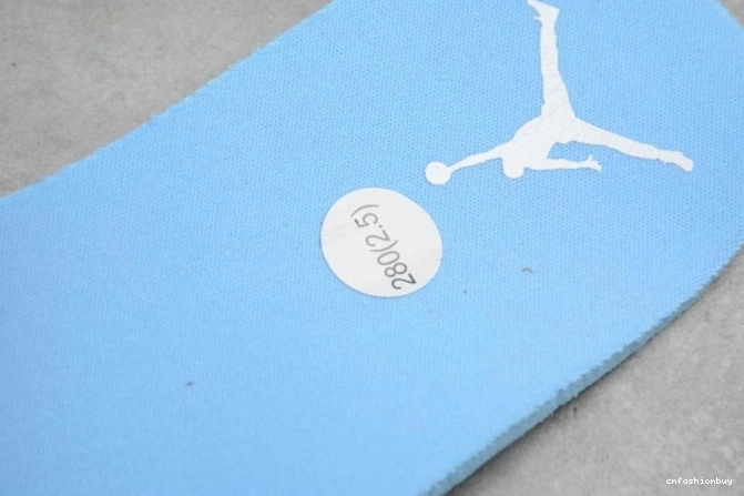 1 Air Jordan UNC AO9944-441 Low (W) 0916
